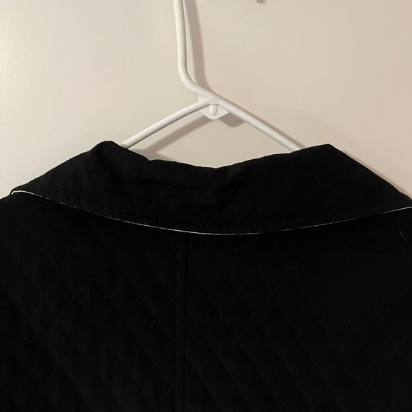 L Black & Cream-Colored Reversible Button-Down Jacket - Picture 11 of 14